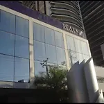 Lindo apartamento a poucos passos da praia. Vem Fortalezear!